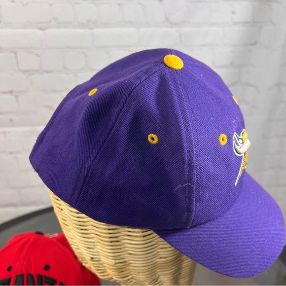 Set of 2 Snapbacks Purple & red - Picture 9 of 13